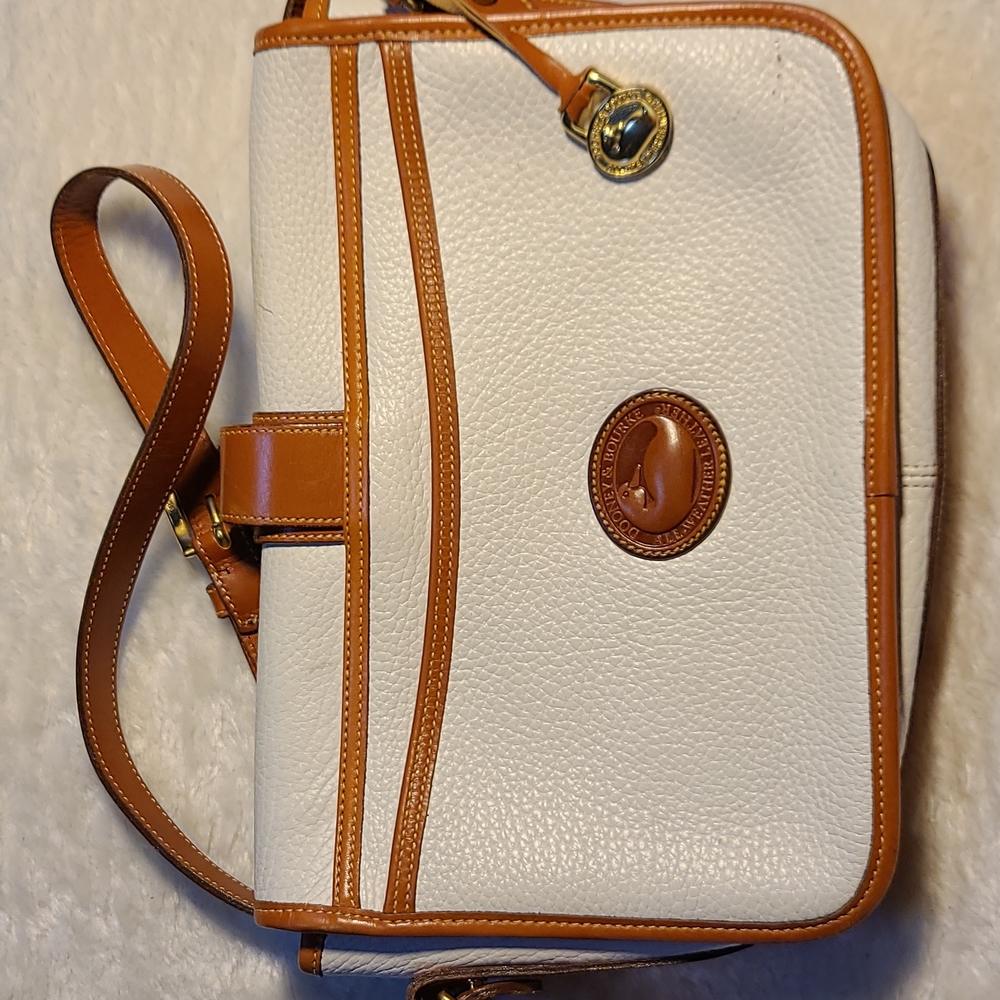 Vintage Dooney & Bourke bag